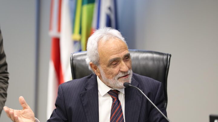 TCE/BA homenageia Antonio Honorato  com Medalha Ruy Barbosa