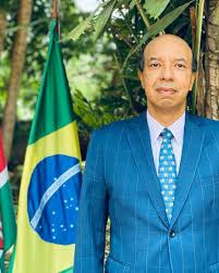 Embaixador do Brasil na Bélgica lança livro sobre desmonte das políticas de construção da igualdade no Brasil